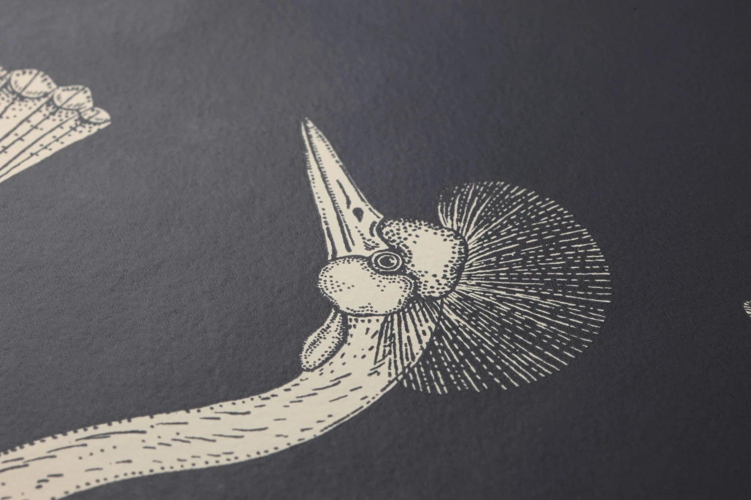 Ferm LIVING Tapete Birds Of Happiness Dunkelblau 3 Ferm LIVING Tapete Birds Of Happiness Dunkelblau - Image 3