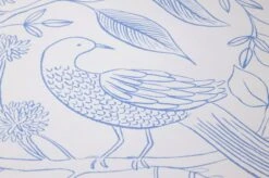 Selbstklebende Tapete Aviary Weiss -Tapetengeschäft 790631 B Aviary 2880x1440