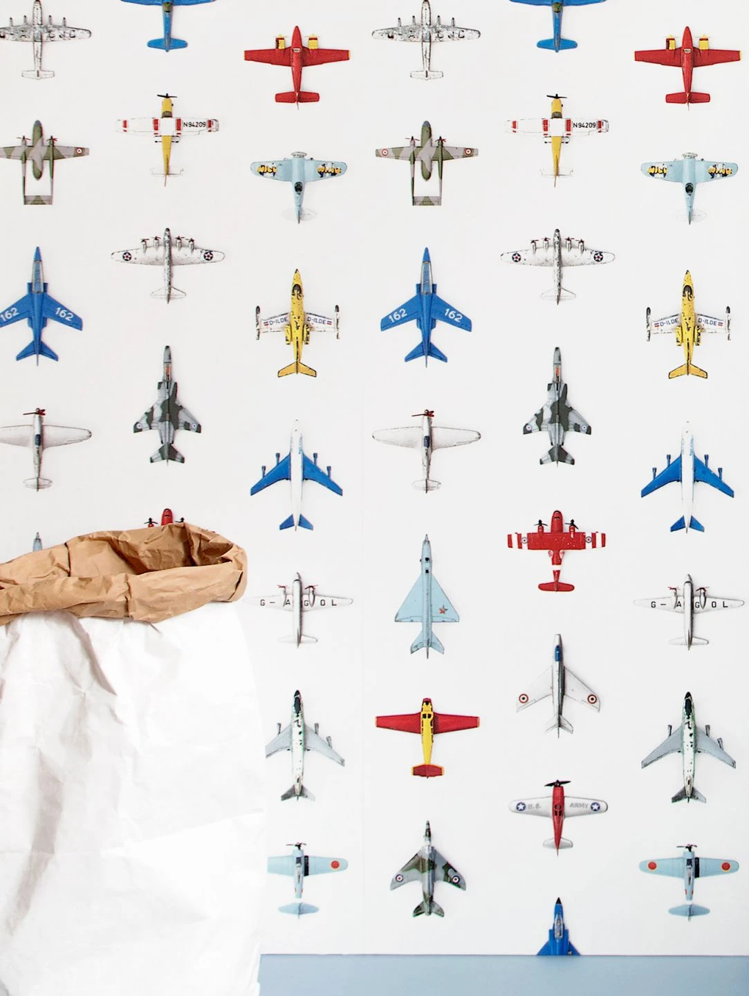 Tapete Airplanes 01 Weiss 3 Tapete Airplanes 01 Weiss – Bild 3