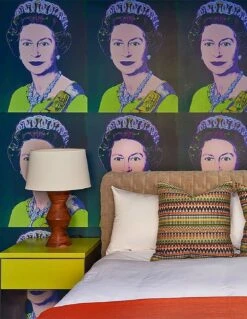 Tapete Andy Warhol - Queen Hellgelbgrün -Tapetengeschäft Andy Warhol Queen 320231wjVsifV3PpxvV 2880x1440