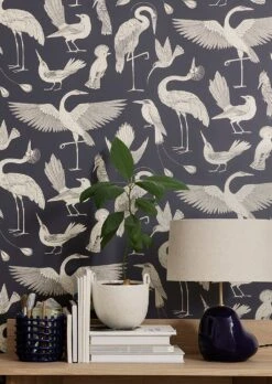 Ferm LIVING Tapete Birds Of Happiness Dunkelblau