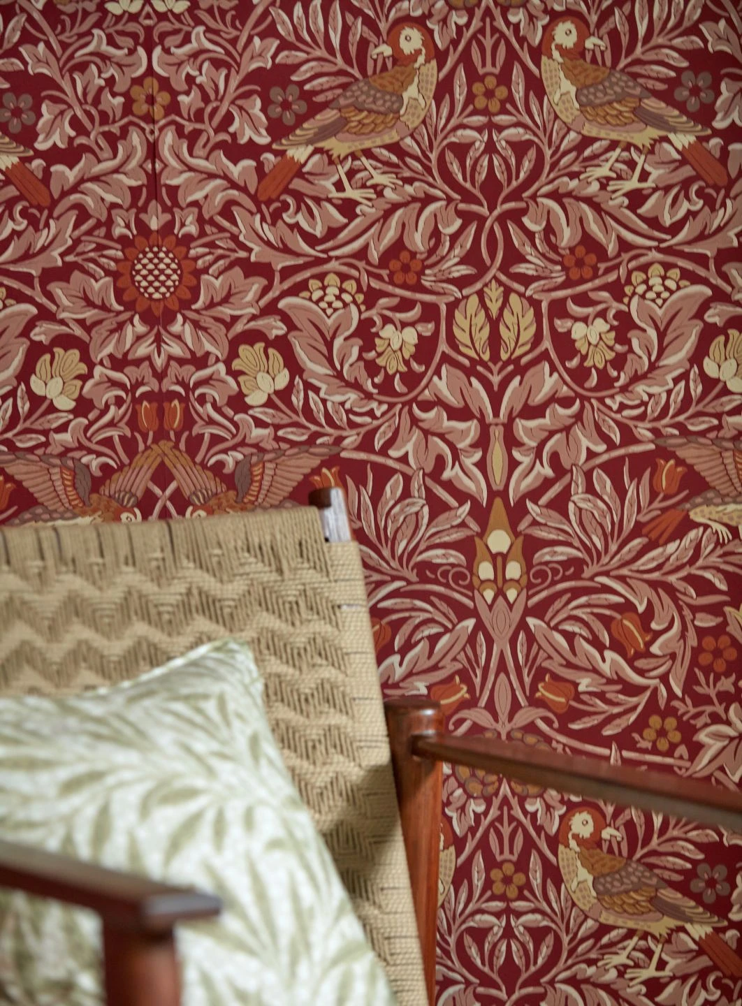 Tapete Morris Birds Rubinrot 4 Tapete Morris Birds Rubinrot – Bild 4