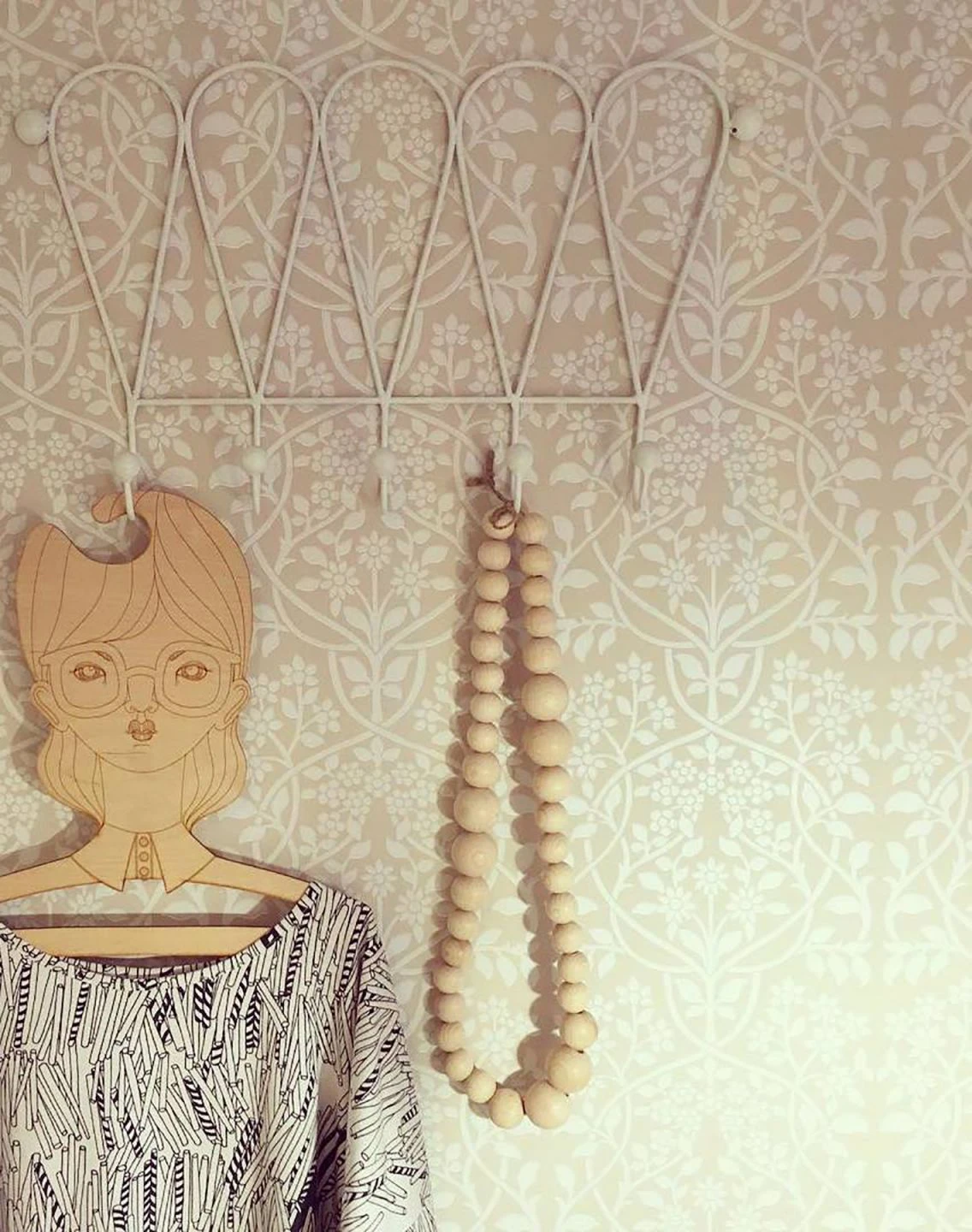 Tapete Rosmery Hellgraubeige 1 Tapete Rosmery Hellgraubeige