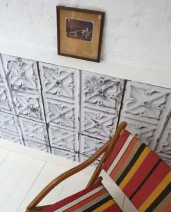 Tapete Brooklyn Tins 04 Hellgrau 5 Tapete Brooklyn Tins 04 Hellgrau -Tapetengeschäft brooklyn tins04 270124 a 2880x1440